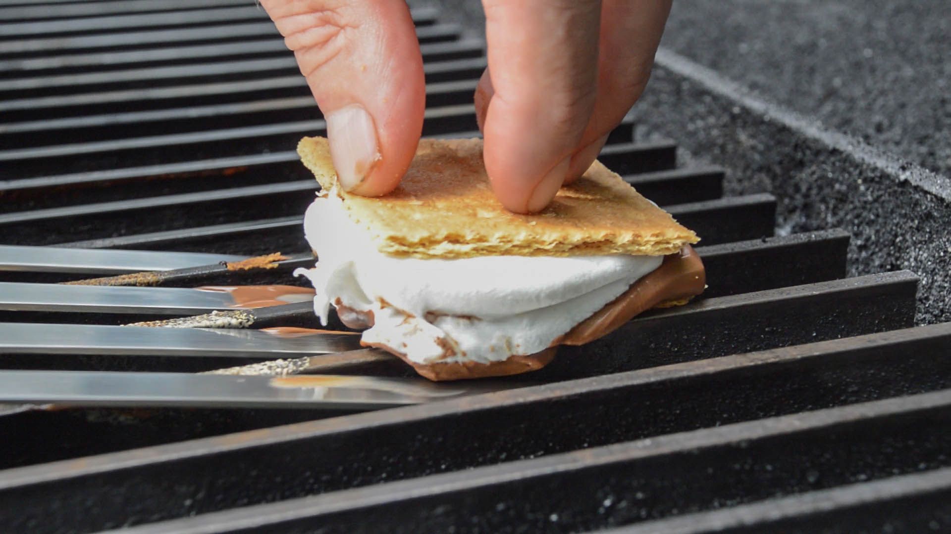 Grate Grilled S'mores | GrillGrate