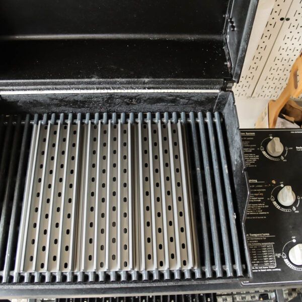 Universal set on a Gas Grill