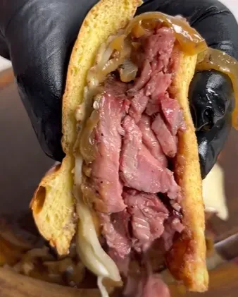 Roast Beef Sandwich | GrillGrate Recipe